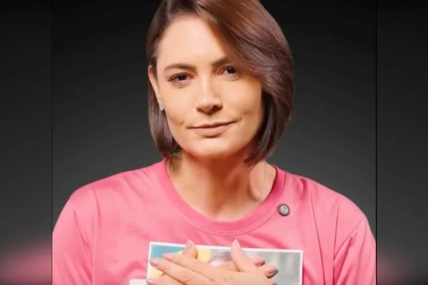 [TRE-DF libera propaganda de Michelle Bolsonaro com imagem de Bolsonaro]