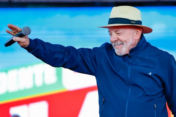 [Campanha de Lula aciona STF e TSE por possível interferência dos EUA nas eleições]