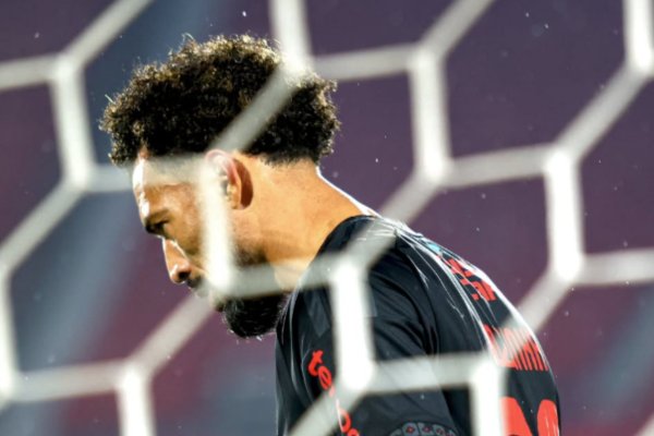[Vozinha revela incômodo com fama após destaque na Copa do Mundo]