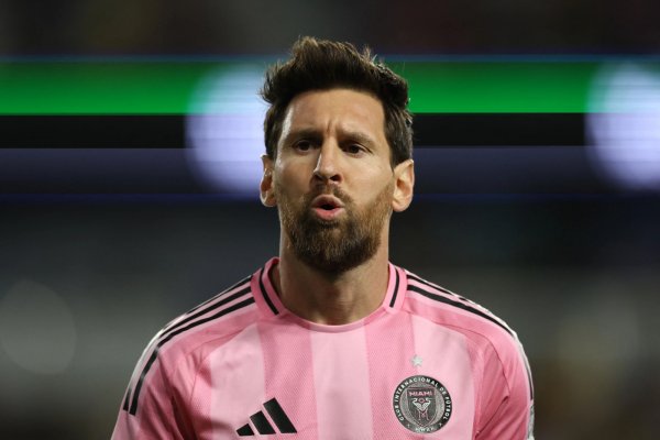 [Messi compra clube da segunda divisão da Espanha e se torna acionista majoritário]