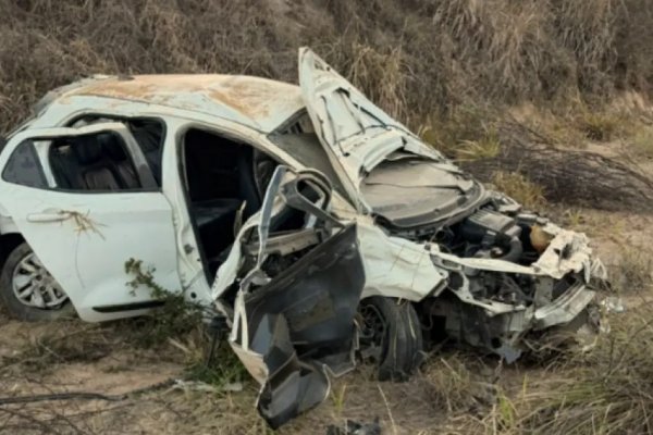 [Carro capota na BA-250 e deixa cinco jovens feridos no Vale do Jiquiriçá]