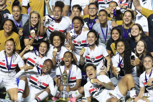 [São Paulo segura Corinthians e é campeão brasileiro pela 1ª vez ]