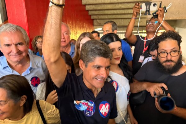 [ Vídeo: ACM Neto diz estar confiante com resultado da eleição: 
