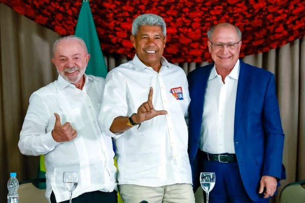 [Cotado para fazer parte da campanha de Lula, Jerônimo volta a Brasília para alinhar estratégia no 2º turno]