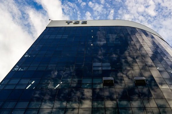 [TSE determina retirada de publicações de Lula, Janja e deputados com críticas a Flávio Bolsonaro]