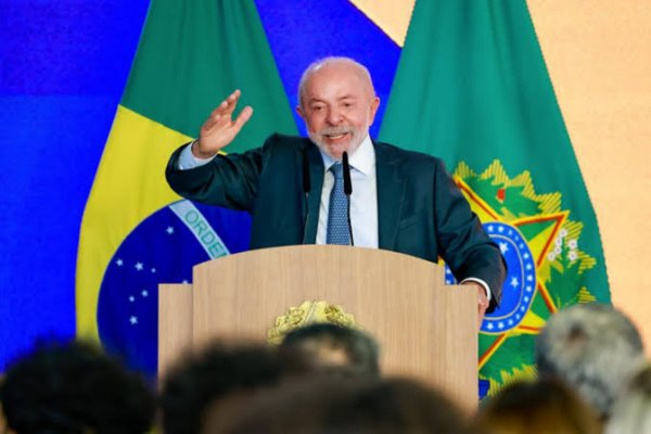 [Vídeo: Lula propõe tarifa zero no transporte público aos finais de semana]