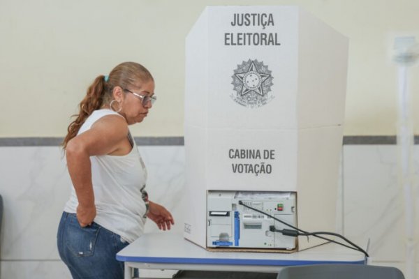 [Cinco estados e Distrito Federal terão segundo turno para governador neste domingo (25)]