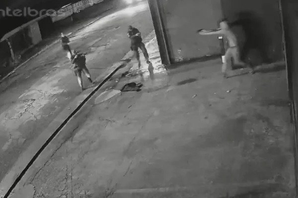 [Jovem que apontou celular para PMs em Moema levou 12 tiros, diz laudo]
