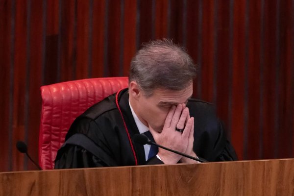 [Pastor primo de André Mendonça doa para campanha de Lula, afirma coluna ]