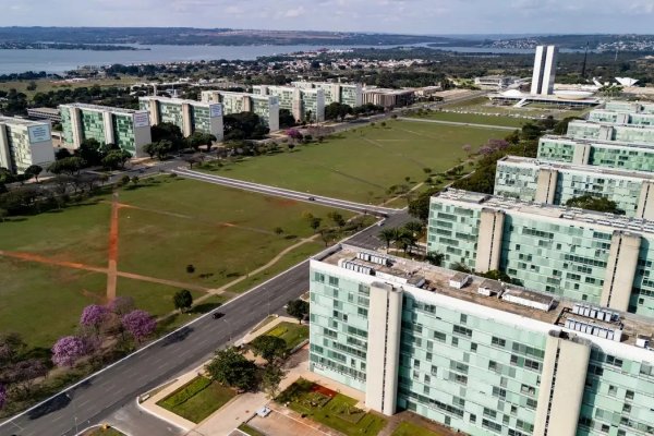 [Ponto facultativo do Dia do Servidor Público é transferido para sexta-feira e garante feriadão de quatro dias]