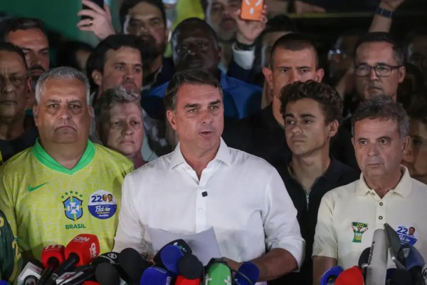 [Aliados de Flávio Bolsonaro atribuem derrota a excesso de confiança, Pablo Marçal e distribuição de lideranças]
