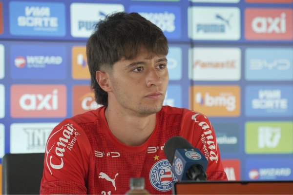 [Román Gómez fala sobre disputa por posição e garante apoio a Nestor no Bahia]