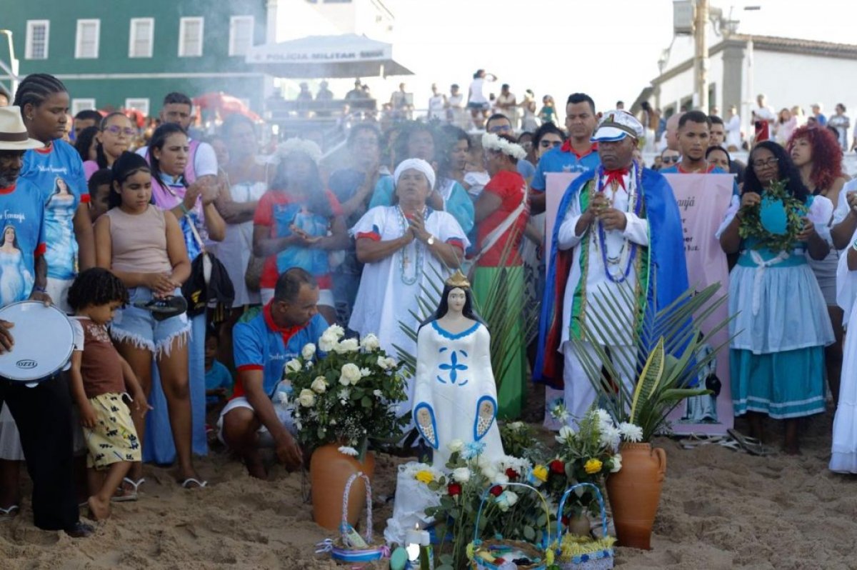 Flores para Yemanjá, Silêncio para o Candomblé