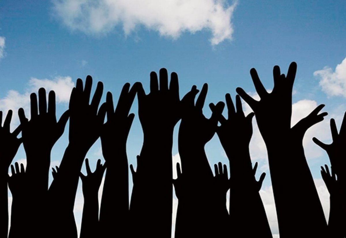 Como as ditaduras morrem