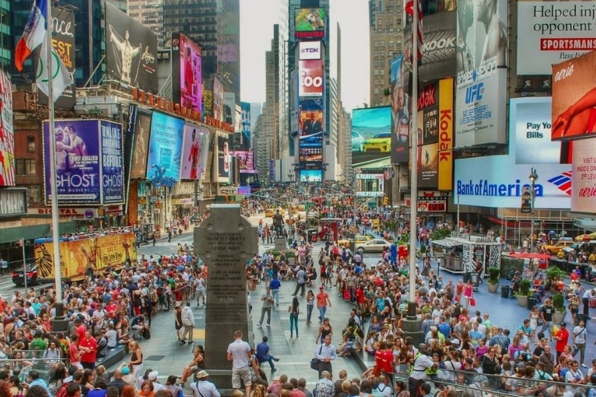 Out of Home Vs. Mkt Digital no Branding