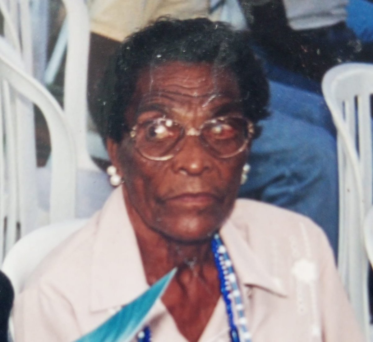 Tia Gildete: Ogun que chega e resolve toda e qualquer demanda