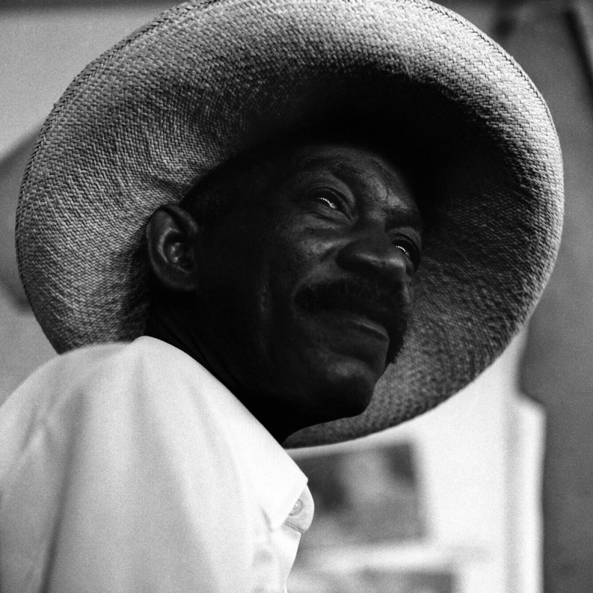 Camafeu de Oxossi: o personagem que permanece vivo