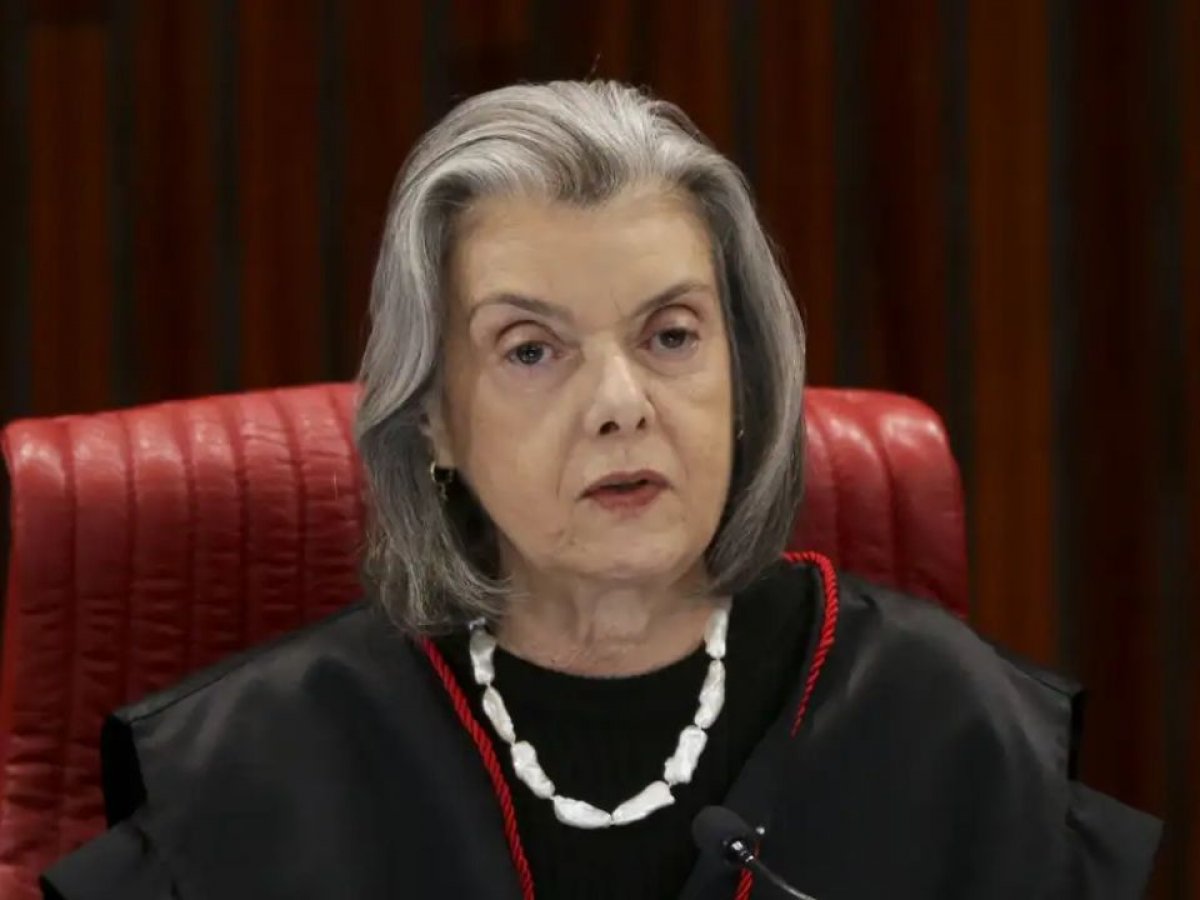 A coruja rasga mortalha