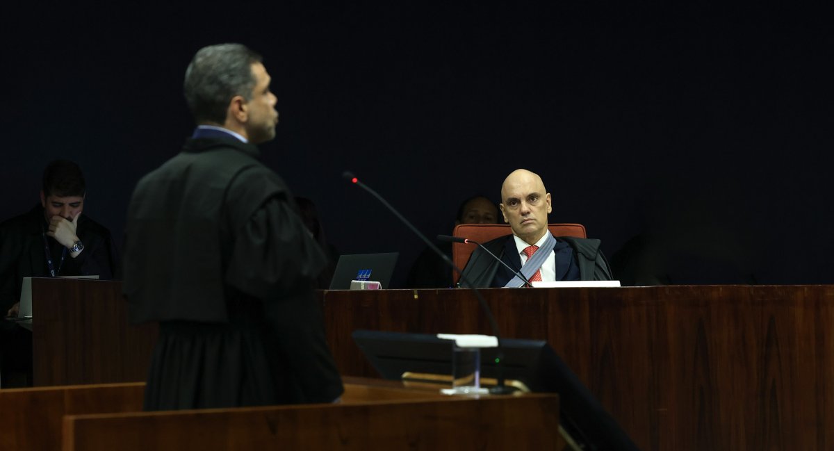 O General e seus leguleios