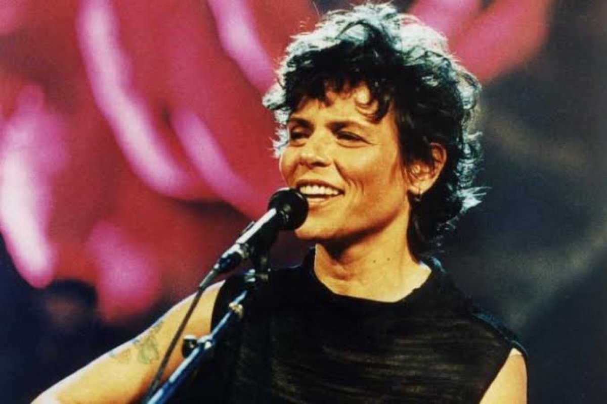 20 anos sem Cássia Eller: Cantora deixou um legado de grandes reinterpretações!