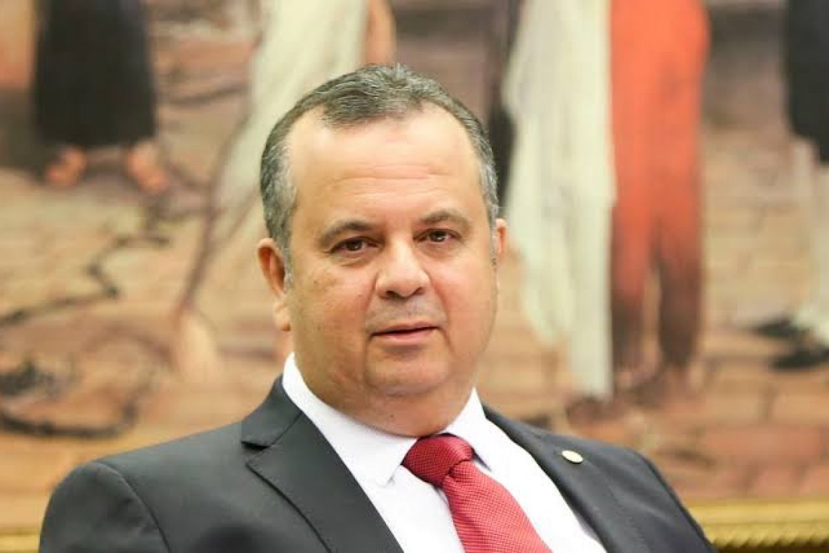 "Se Bolsonaro descobrir a cura do câncer será criticado", diz Marinho