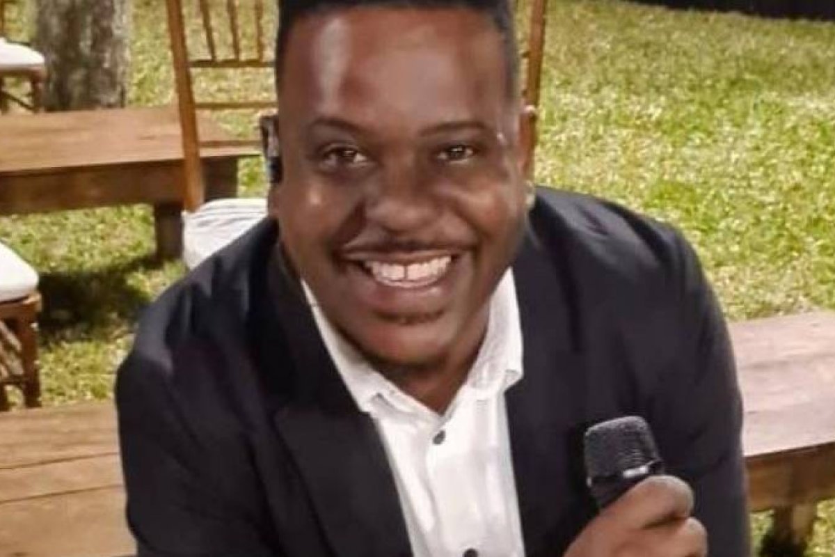 Músico dado como morto é obrigado a reconhecer o próprio corpo