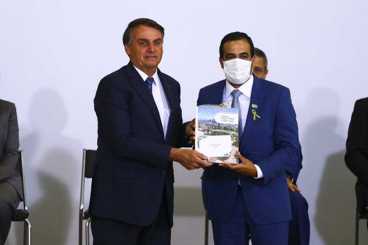 “Nada surpreende mais nesse governo”, diz Bruno sobre Bolsonaro