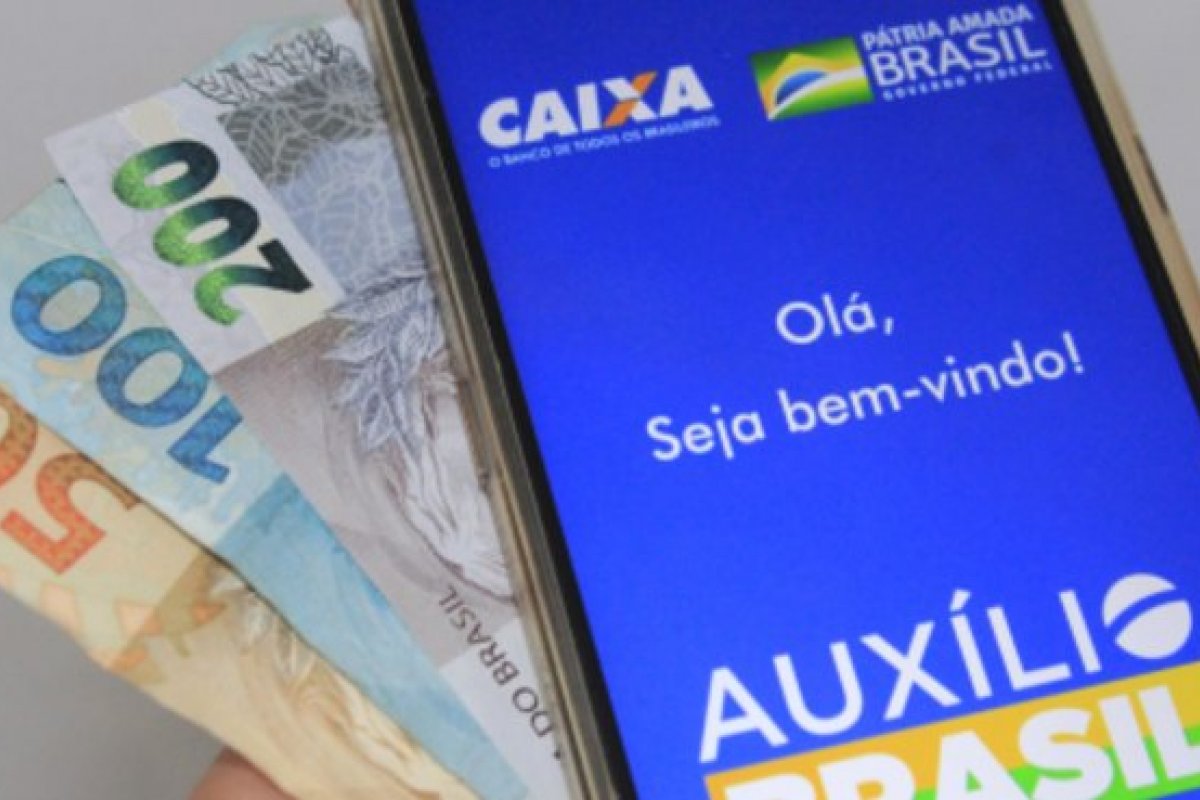 Governo divulga calendário oficial de pagamentos do Auxílio Brasil para 2022