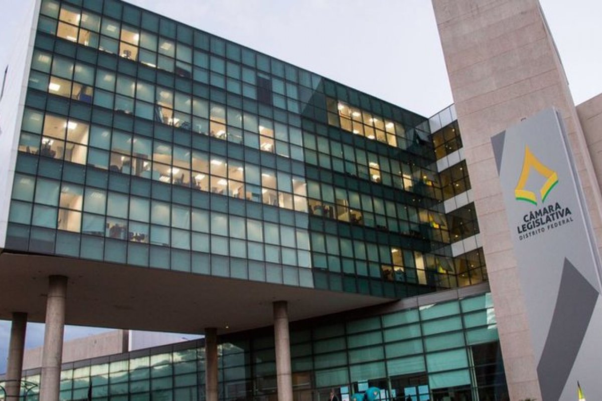 Ex-assessor parlamentar é preso e polícia descobre droga em lugar inusitado