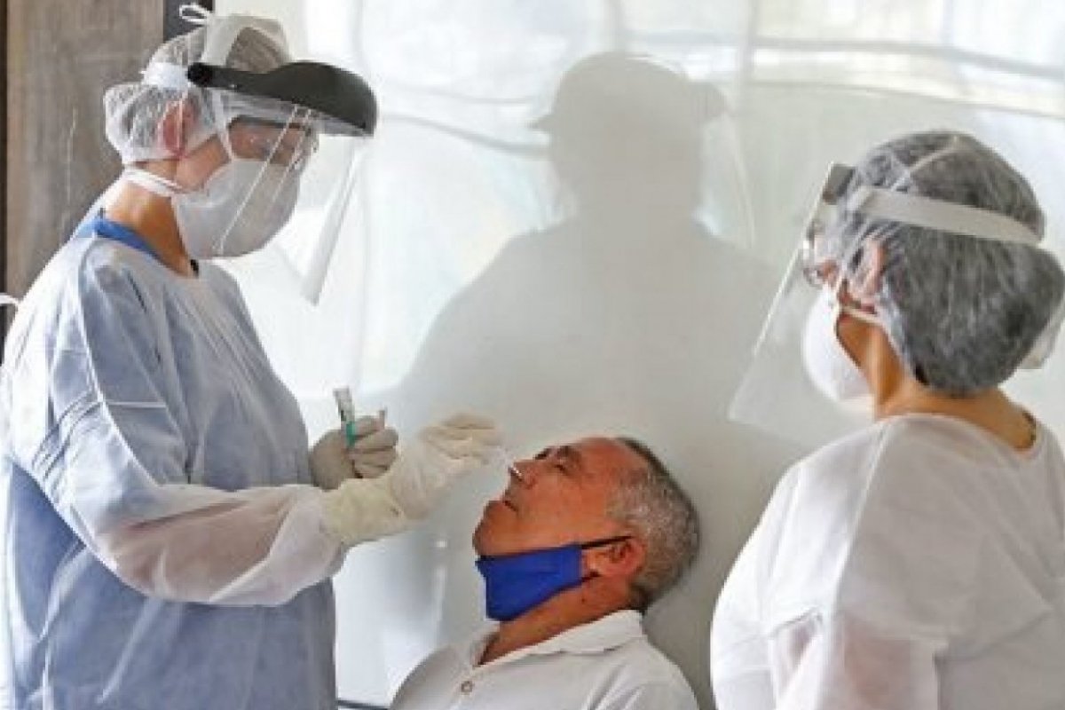 Covid-19: casos crescem 134,2% em uma semana