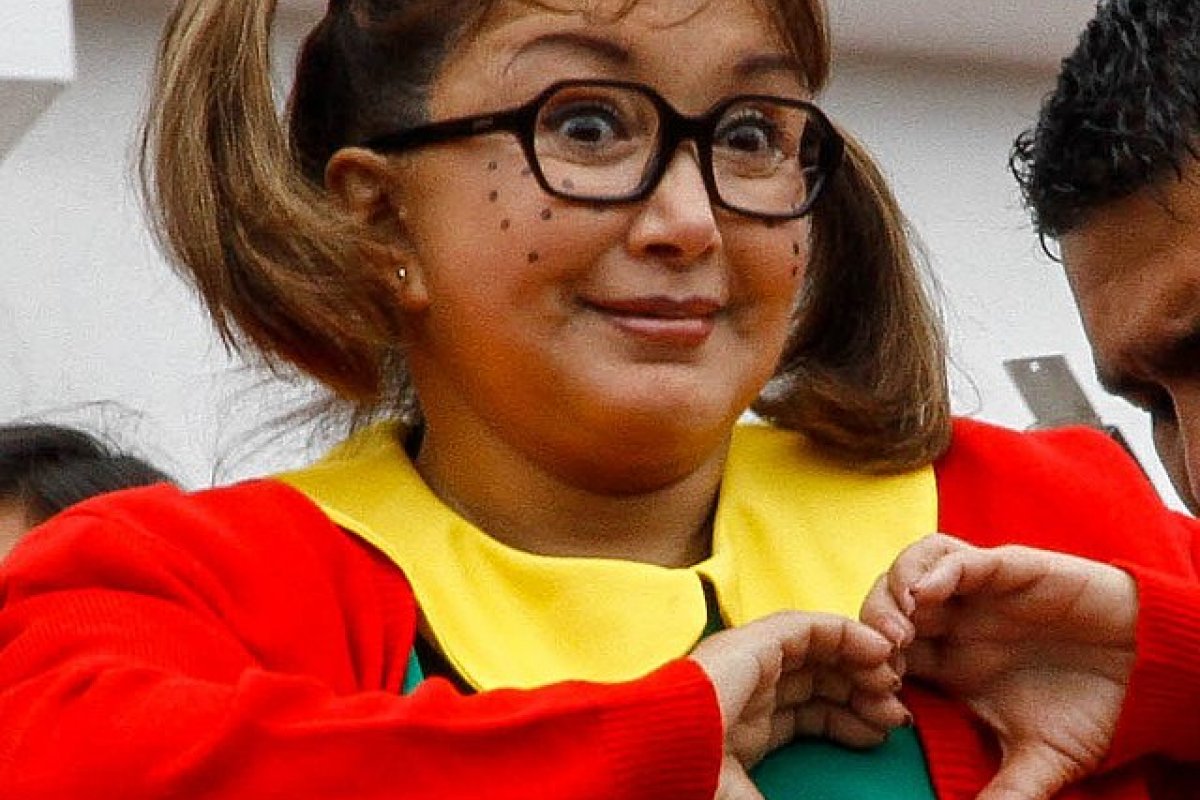 Atriz intérprete de Chiquinha desmente boatos sobre ter morrido: 'Estou bem'