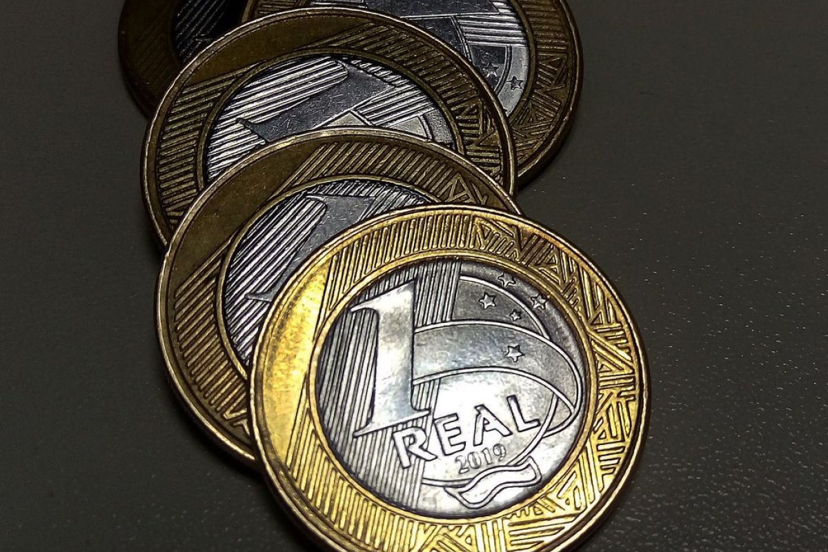 Real é a 12ª moeda que mais desvalorizou em 2021, indica levantamento da Economatica
