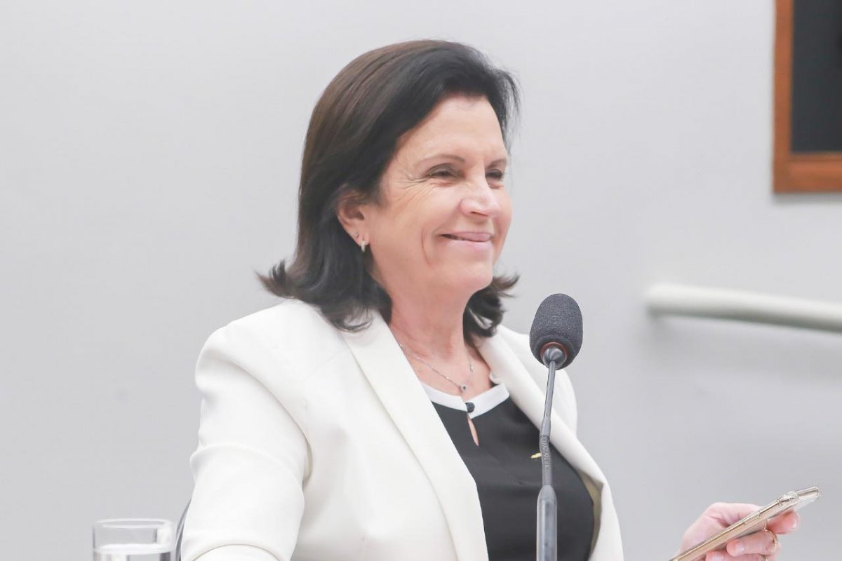 Podcast: O Lado B de Brasília - Angela Amin