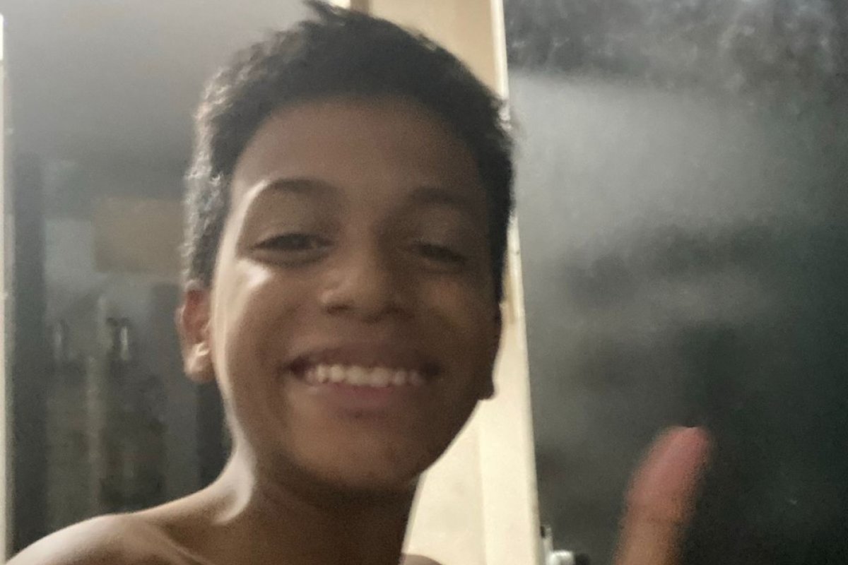 Adolescente é atingido por tiro no Réveillon, não percebe ferimento próximo ao coração e continua brincando em SP