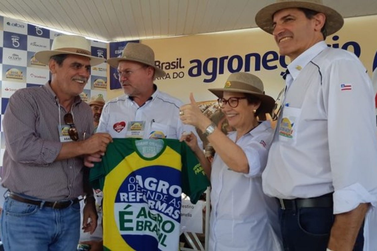Ministra afirma sentir-se revigorada no Bahia Farm Show