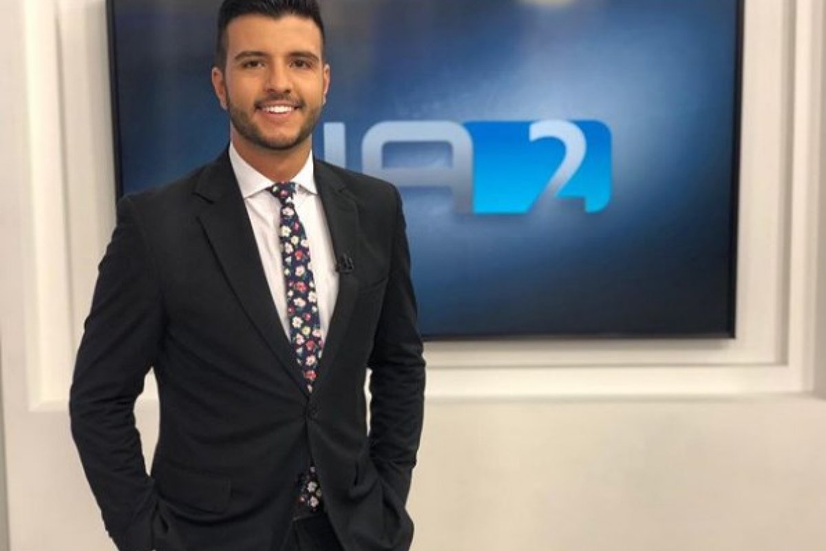 Apresentador que estará na bancada do Jornal Nacional assume namoro com militar 