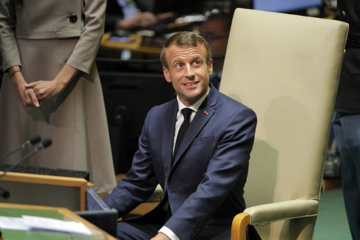 Presidente francês Emmanuel Macron diz em entrevista que tem vontade de incomodar quem não se vacinou ainda