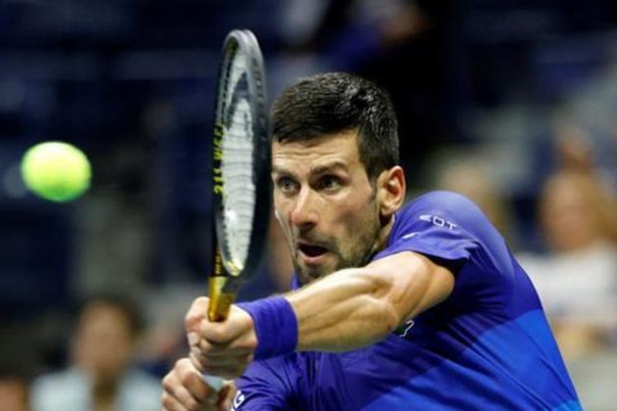 Austrália decide adiar deportação de Djokovic até segunda-feira (10)