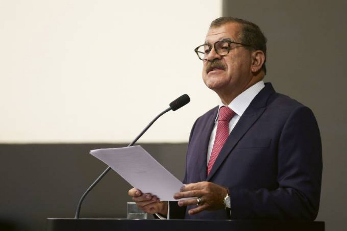 Presidente do STJ recebe alta após testar positivo para Covid-19