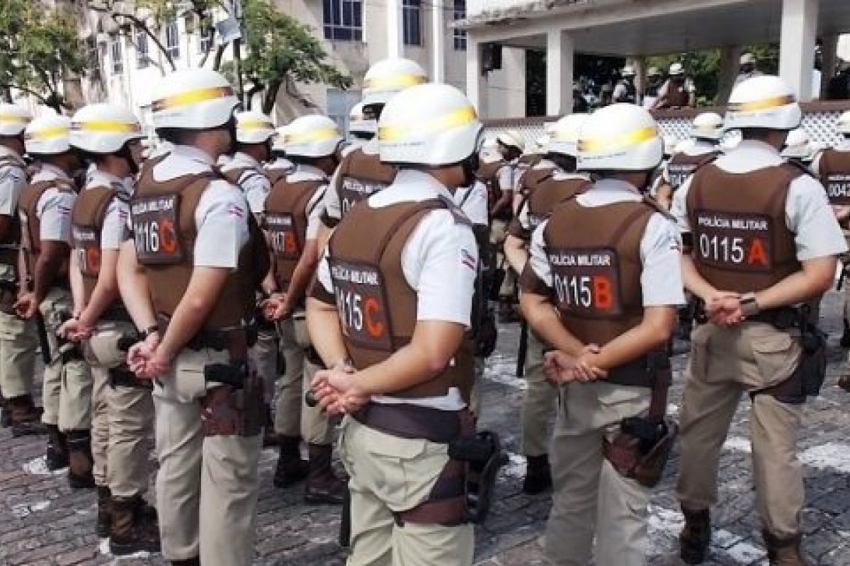 Após anuncio de greve, Governo adia formatura de curso para militares