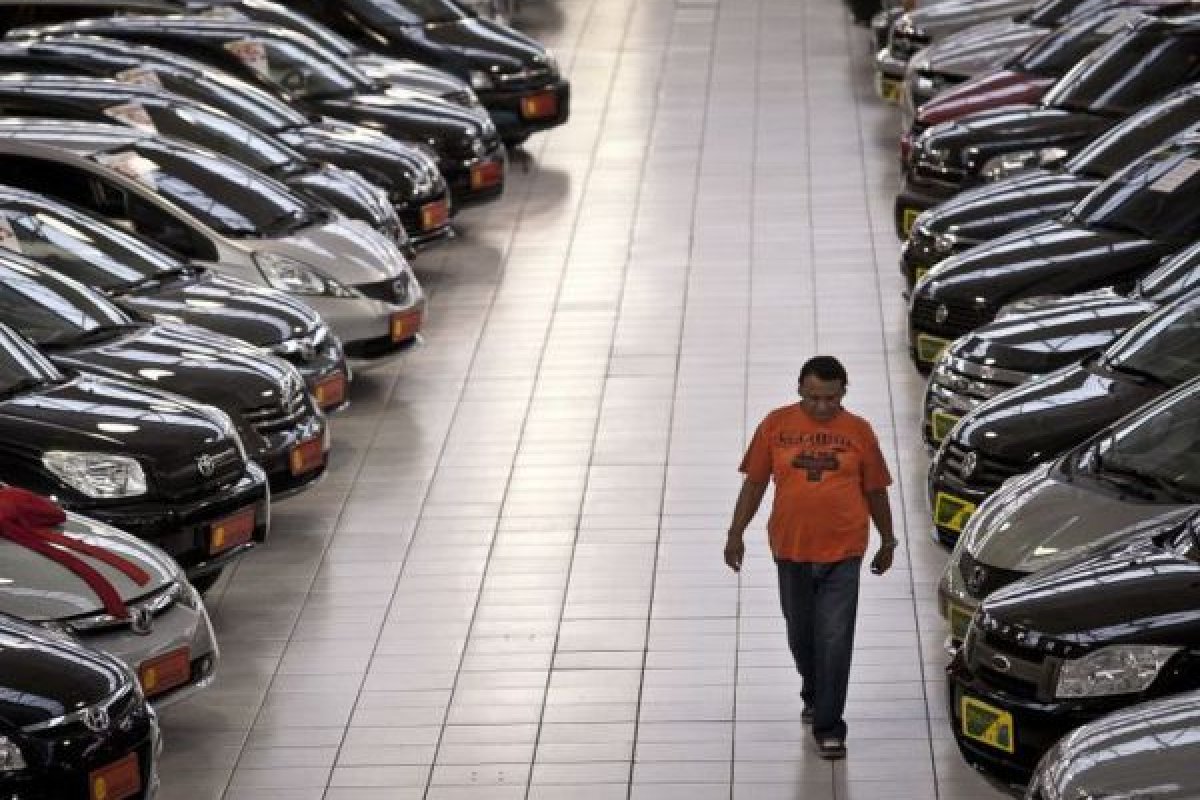 Comercialização de veículos, motos e caminhões crescem 10,5% em 2021