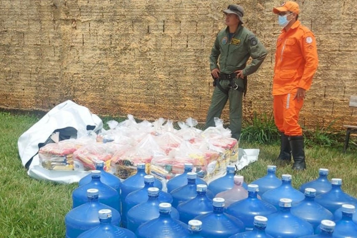 Comunidade em Cotegipe, no oeste da Bahia, continua ilhada após chuvas 