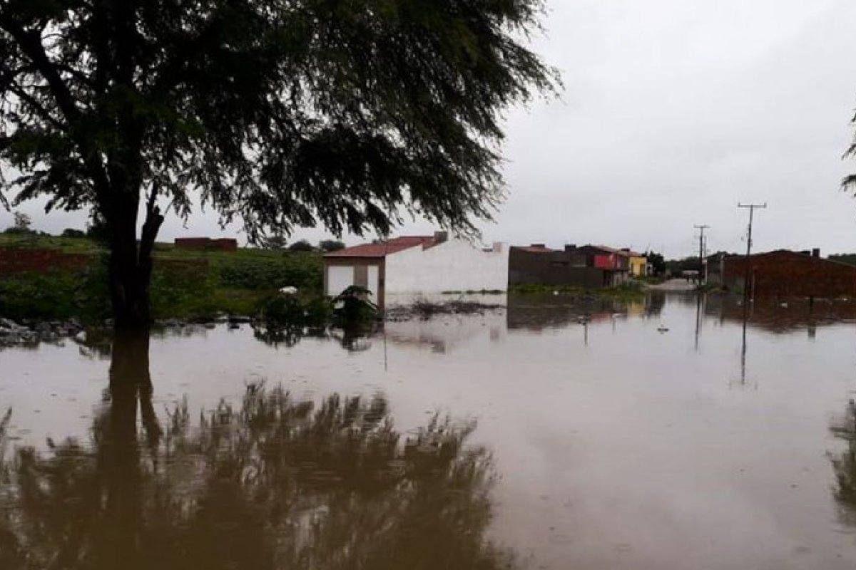 Sobe para 822,1 mil o número de atingidos pelas chuvas na Bahia