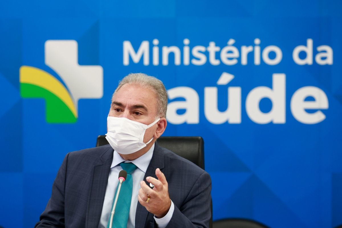 Queiroga sobre vazamento de dados de médicos: 'Sou ministro da Saúde, não sou fiscal'