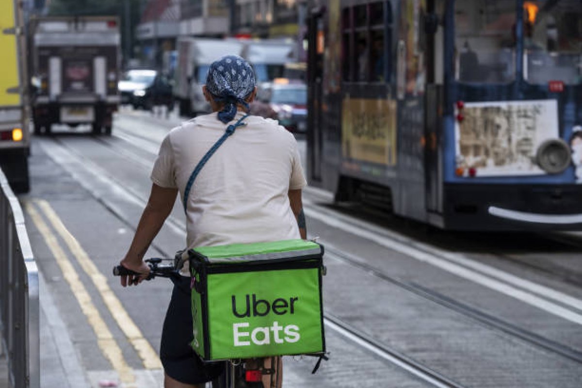 Uber Eats anuncia data do fim de entregas para restaurantes e bares