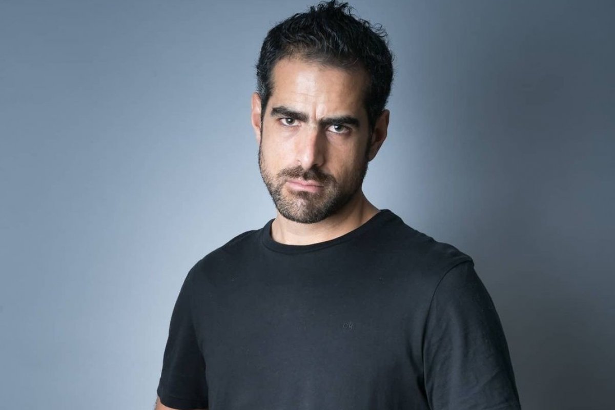 Ator de Mar de Amor e Rebelde desembarca no Brasil neste mês