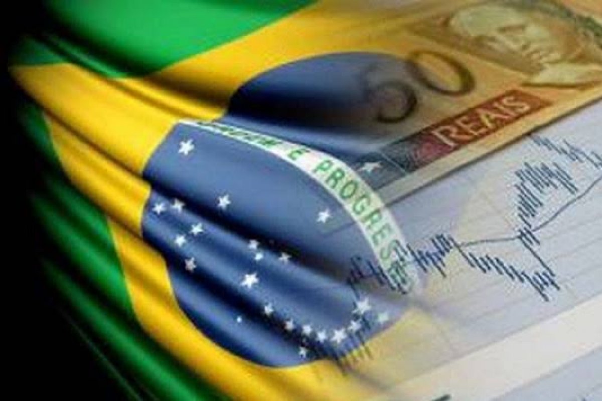 Brasil deve levar dois anos ou mais para retomar economia aos níveis pré-pandêmicos