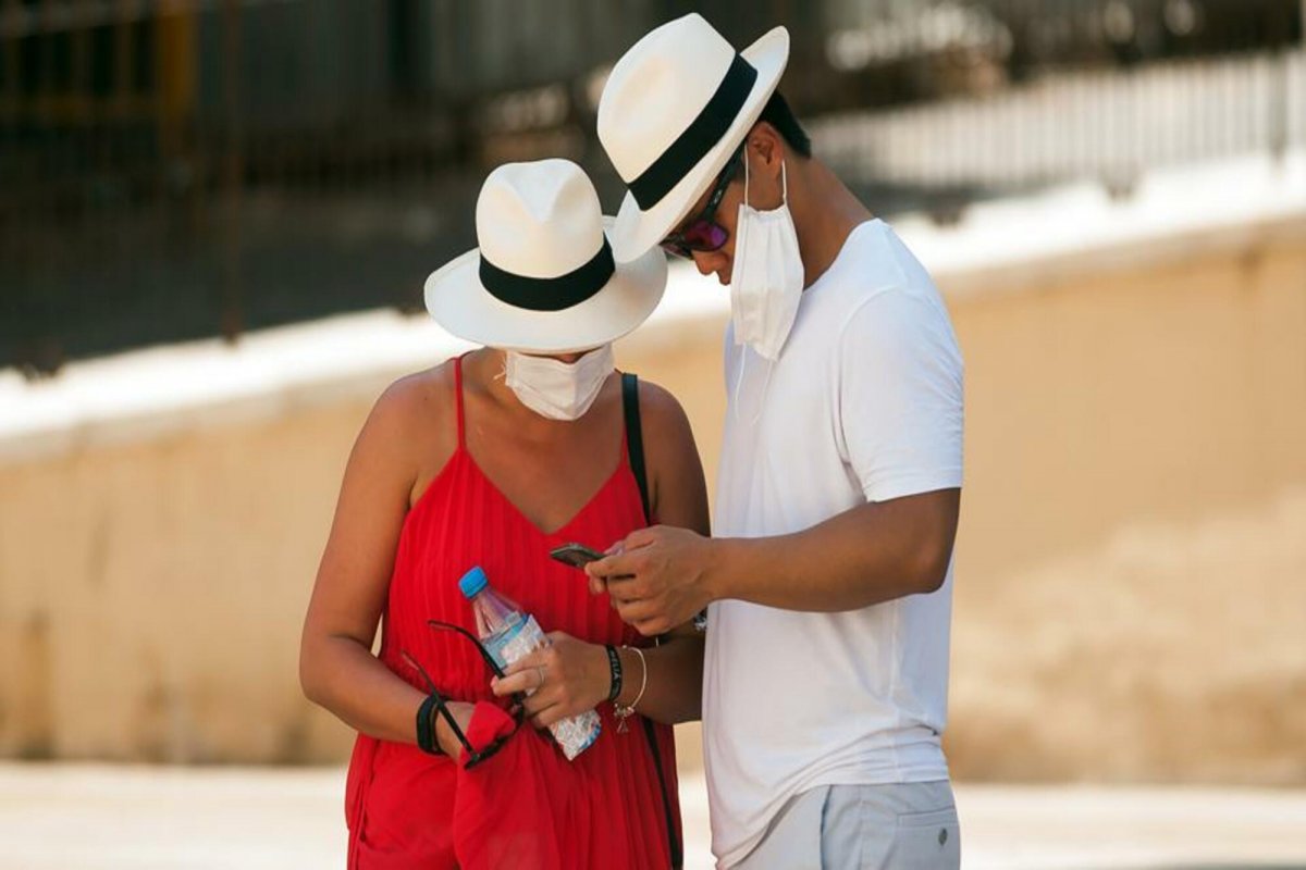 Centro de atendimento oferece apoio a turistas durante o verão em Salvador
