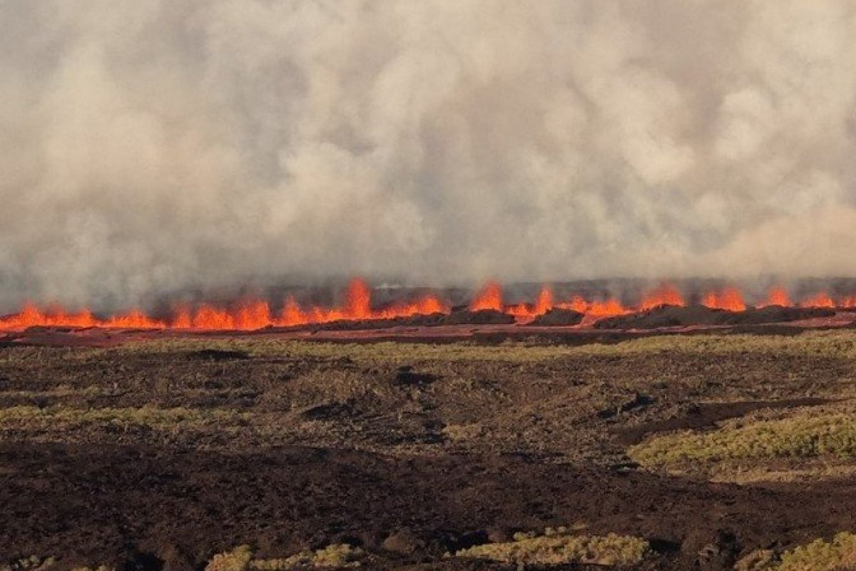 Vulcão Wolf entra em erupção em Galápagos, após7 anos