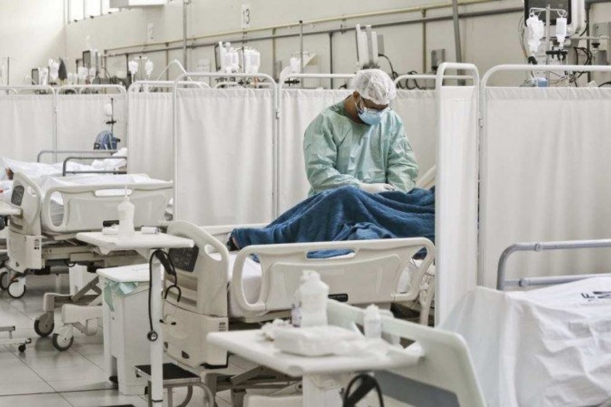 EUA emitem alerta para aumento de crianças hospitalizadas com covid-19